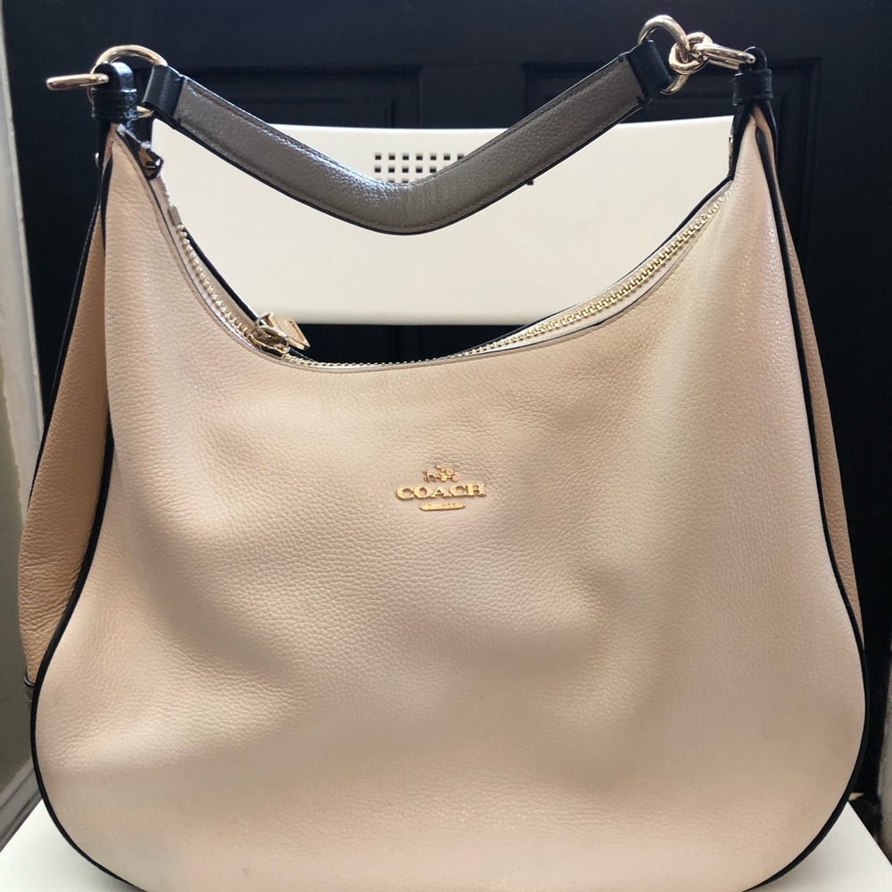 Al Classy Coach Bag